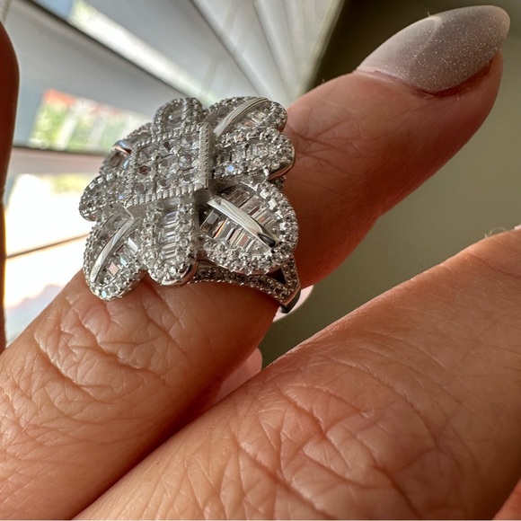 Diamond statement ring sterling silver size 5 - Picture 3 of 7
